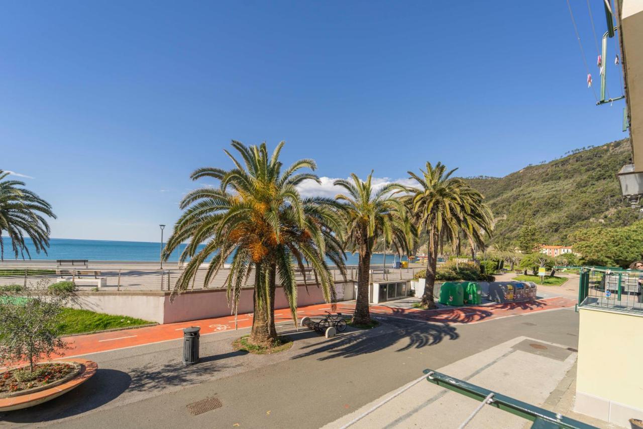 105 - La Casa Di Jacopo, Fronte E Vista Mare In Centro A Riva Trigoso, 20 Metri Dalla Spiaggia Sestri Levante Exterior foto
