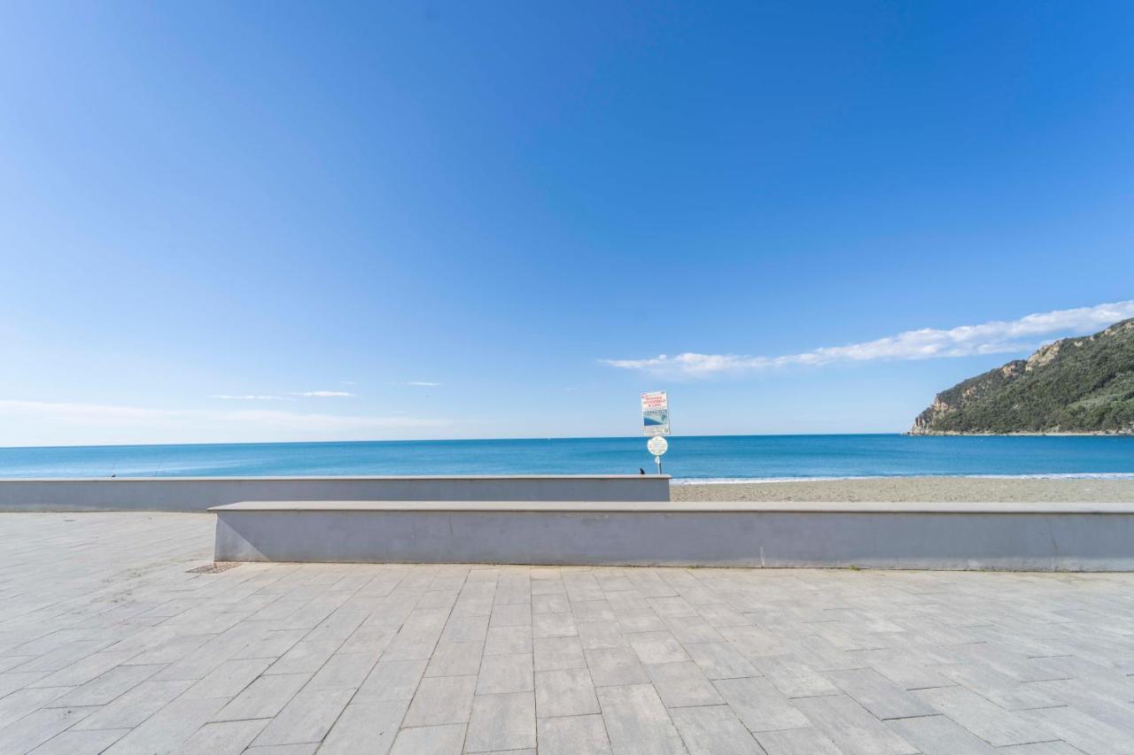 105 - La Casa Di Jacopo, Fronte E Vista Mare In Centro A Riva Trigoso, 20 Metri Dalla Spiaggia Sestri Levante Exterior foto